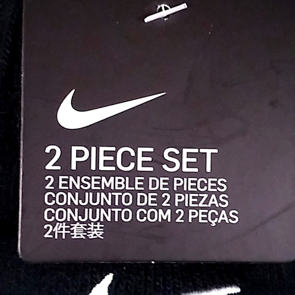 Nike Youth 2 Piece Hat/Gloves Set. NWT - Picture 4 of 5